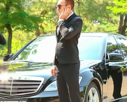 Corporate Limo Service for Professionals