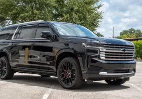 Chevrolet Suburban Side