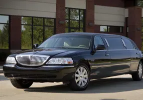 Lincoln Town Car Side