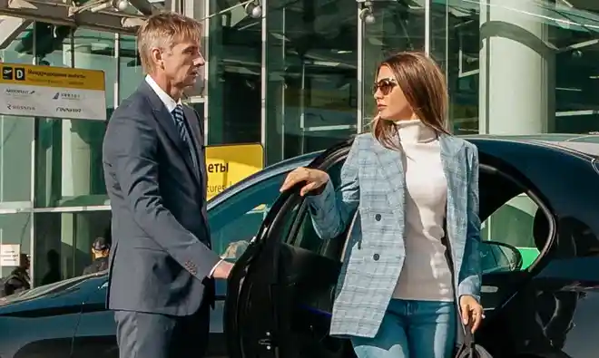 Airport Transfer in the Mercedes S550